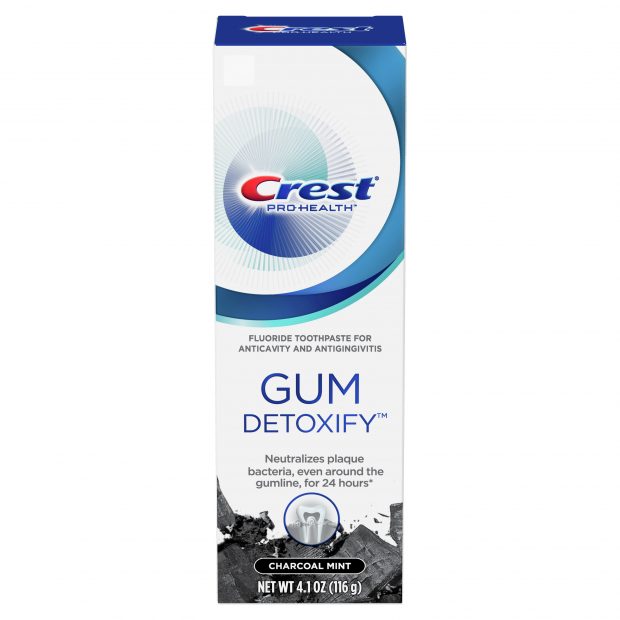 Zubní pasta Crest GUM DETOXIFY Charcoal